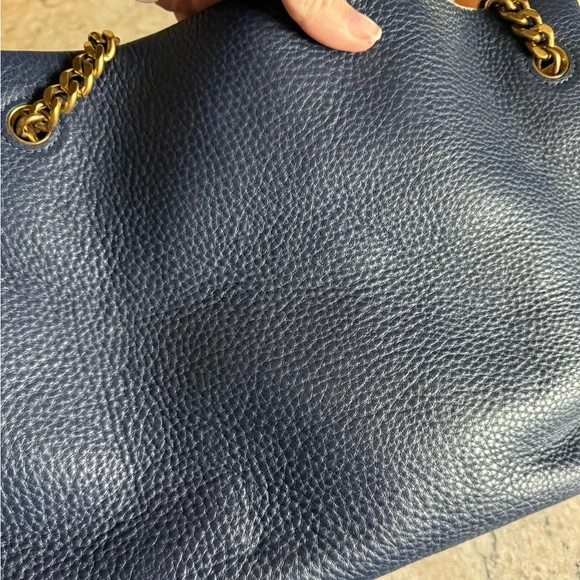 Tory Burch Dark Blue Shoulder Bag with Gold Chains - Picture 6 of 10